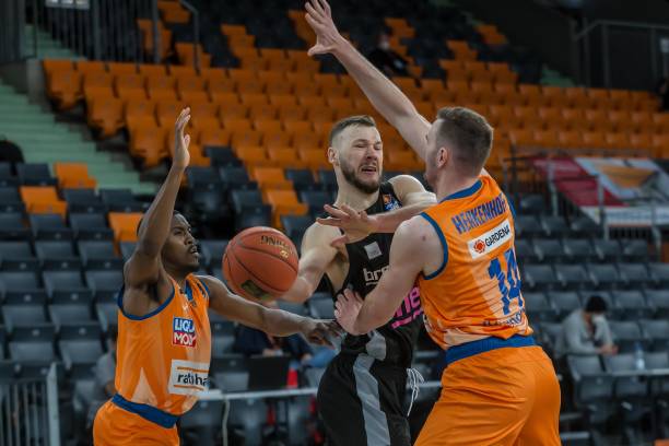 经受住了岁 经受住了岁