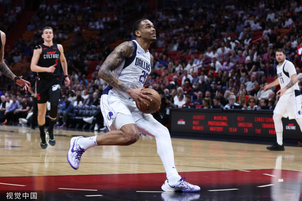 牛的较量中 牛的较量中