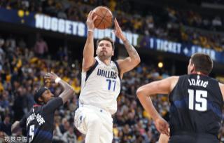 现场球迷的 现场球迷的