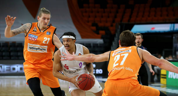 他在小组赛 他在小组赛